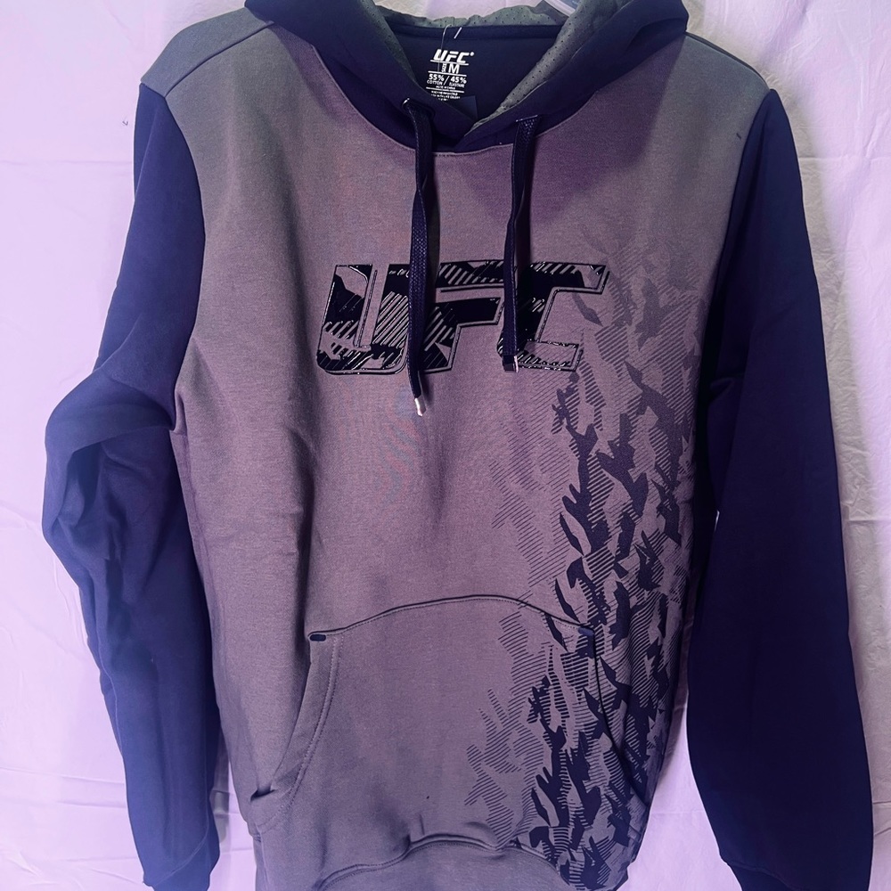 Brand New!! Authentic UFC Fight Week Pullover Hoodie-Navy Green